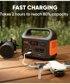 Gerador de Energia Solar Portátil Explorer 300 com e Bateria de Lítio de 293Wh e Painel Solar de 100W, 110V, Jackery, Preto e Laranja